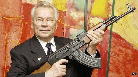 世界名枪AK-47突击步枪发明人米哈伊尔·卡拉什尼科 