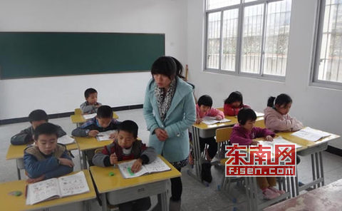 莆田秀屿埭头外地教师：三尺讲台演绎精彩人生