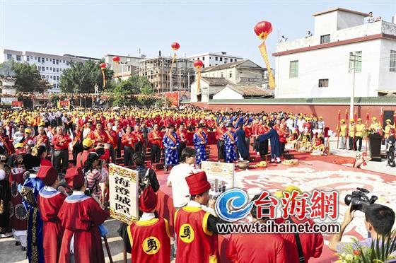 龙海海澄城隍寿诞引10多万信众