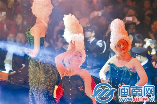 泉州领SHOW天地昨夜跨年活动上演五大洲风情