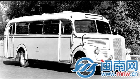 上世纪50年代，在中国用于运营的奔驰巴士