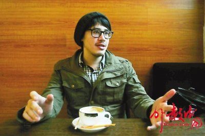 农大多位男女神级教师受热捧 学生直言不怕挂科5