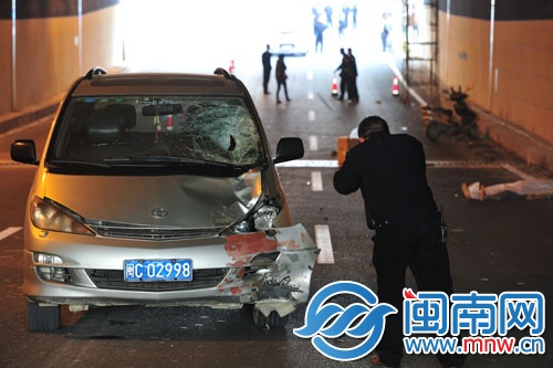 肇事商务车受损较重