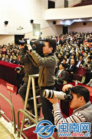 漳州十五届人大三次会议闭幕，会场里焦点不少