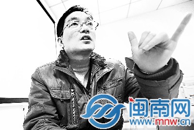 王宇澄在接受记者采访