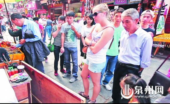 阳朔西街已成为闻名遐迩的“地球村”