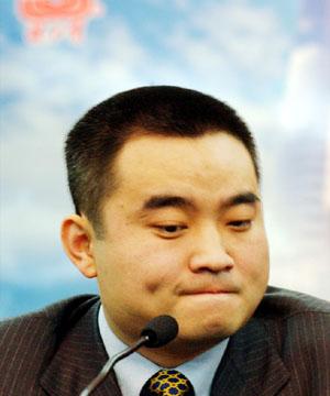 女歌手黄鹭要与健力宝原董事长张海狱中结婚1
