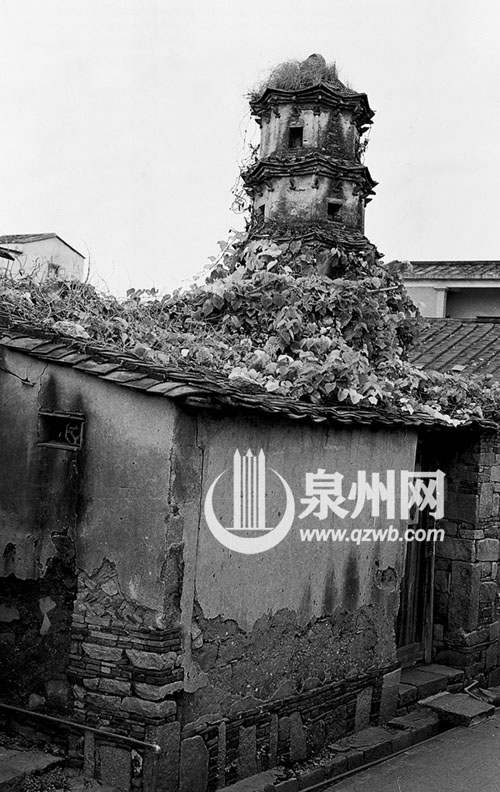 城心塔修复前的沧桑模样