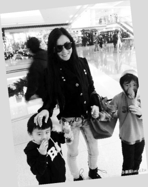 谢霆锋坦言与张柏芝离婚后最大的变化是少了时间与两 