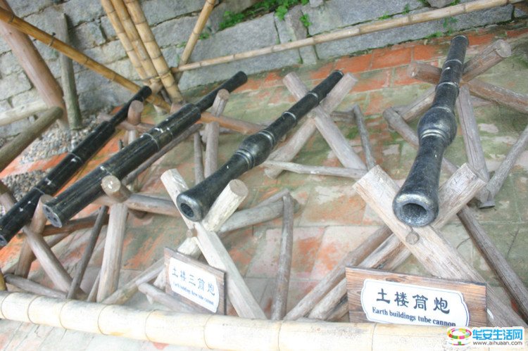 该楼具备军事防御型大型常用民居的基本功能