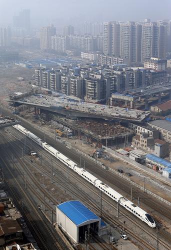 立交桥箱梁在高空转体1