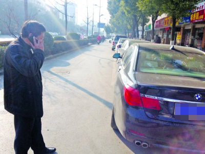 160万跑车撞100多万宝马