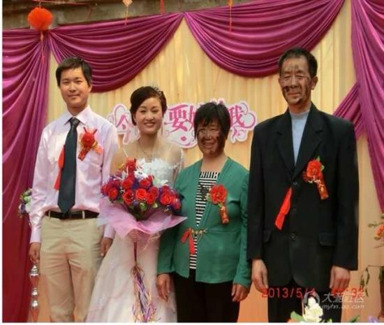 小伙晒最省婚礼账单 1万元娶回心仪姑娘