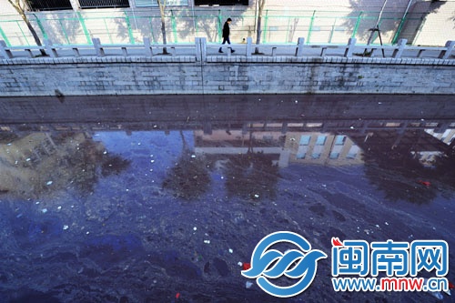 高厝村内沟河污浊不堪