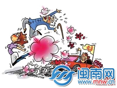 婚车闹市扔鞭炮 吓坏路人