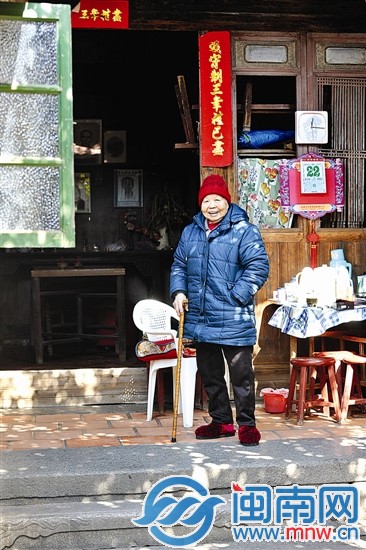 88岁的刘阿婆就盼着春节，7个子女携家带口回西街