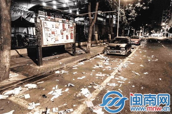 国庆节当晚在晋江市区散步时拍到这样令人心痛的图片