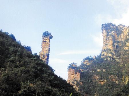 亚洲蜘蛛人称将裸攀张家界“草泥马”峰