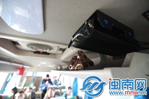 泉州往返石狮的快运车厢上方装了车载WiFi
