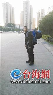 两大学生搭便车回河南1
