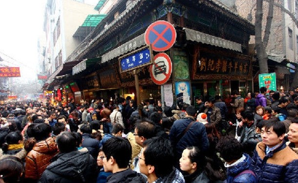 西安人民排队3小时买腊牛肉