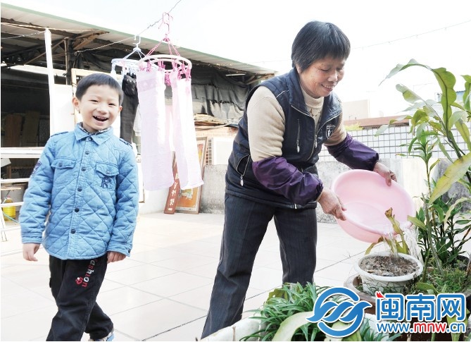如今，小孙子都已经6岁了