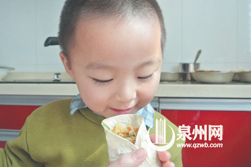 安海立春日吃润饼
