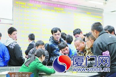 市人力资源市场昨迎来节后的首场招聘