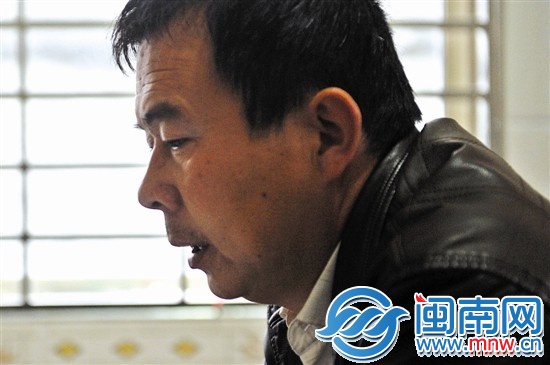 哥哥遇害，郑强煌悲痛万分