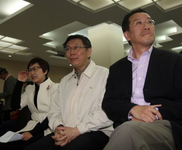 民进党台北市初选升温，身兼民进党台北市长选战征询 