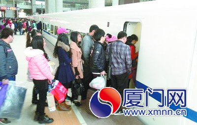 游客蜂拥而至