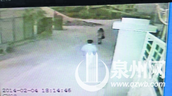 监控拍下犯罪嫌疑人尾随单身女子