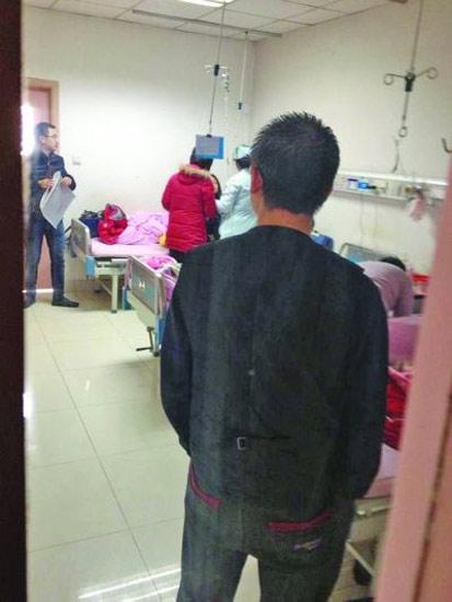 1岁婴儿被母亲长发缠绕窒息