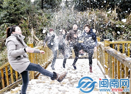 福州鼓岭的雪景