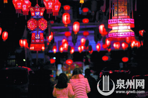 后城展区昨晚灯火通明