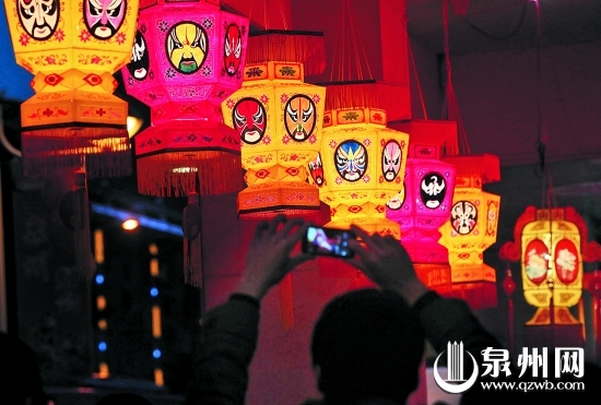 脸谱展现中国风