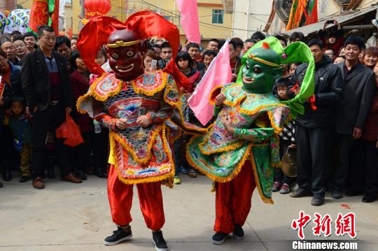 台湾金门县浯岛Q版电音千顺神将团首次登陆漳州开发 