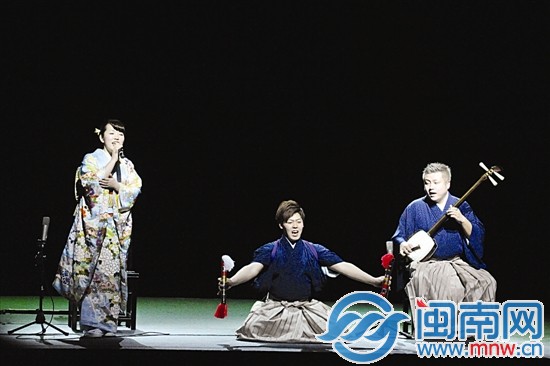 日本横滨专场演出团的民谣组合阿部屋