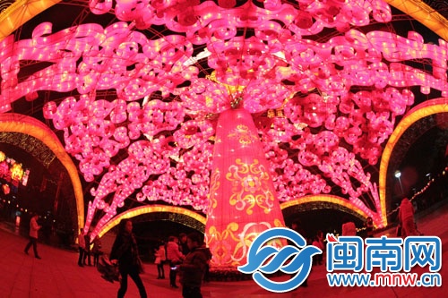 “华夏之穹”圆灯灯组
