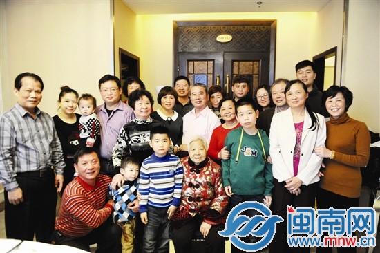刘宝珠一家四代，人口众多