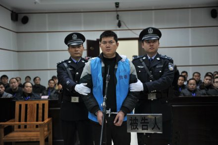 广西平南县警察胡平涉嫌故意杀人案公开宣判