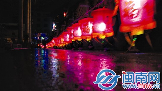 南安英都一年一度的拔拔灯