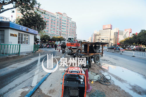 温陵北路附近一片狼藉