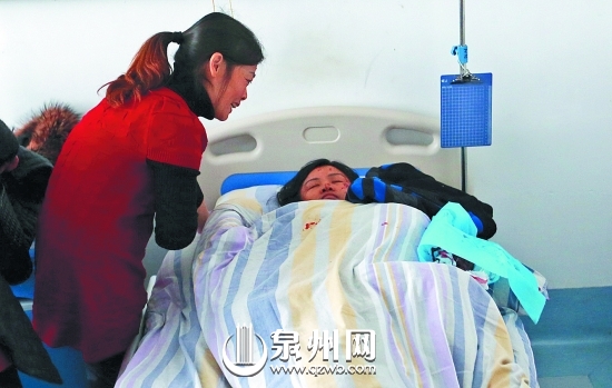 伤者在医院接受治疗