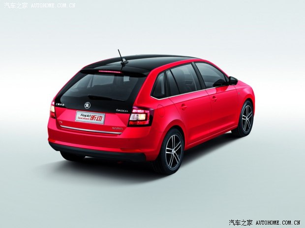 昕动的长宽高分别为4304×1706×1475(mm),轴距为