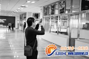 应聘者小吴仍在关注招工信息