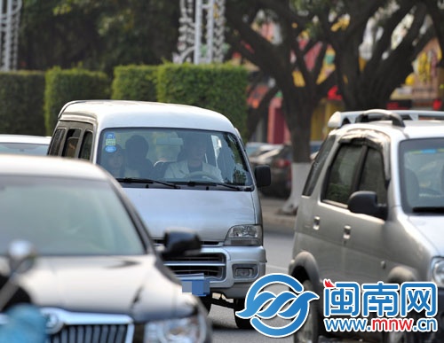系安全带可以让司机在突发情况时免受二次伤害