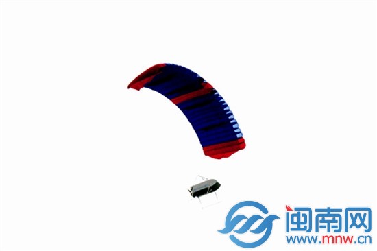 除霾专用无人机 很像降落伞