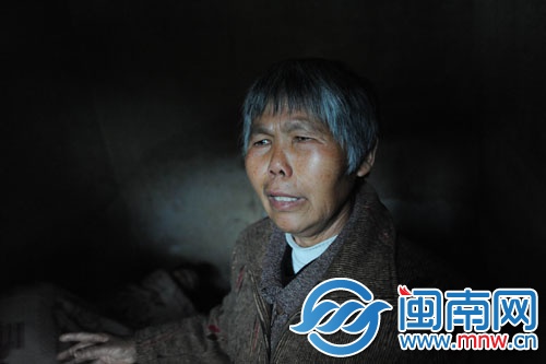 谈起自己疯了20年的儿
