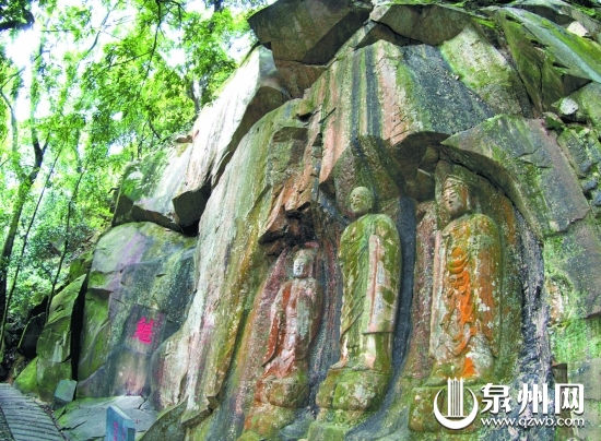 魁星岩看千年古刹